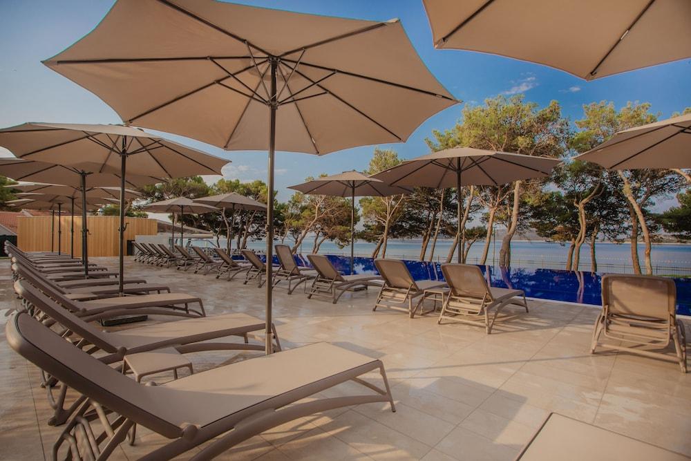 Hotel Punta Vodice Ngoại thất bức ảnh